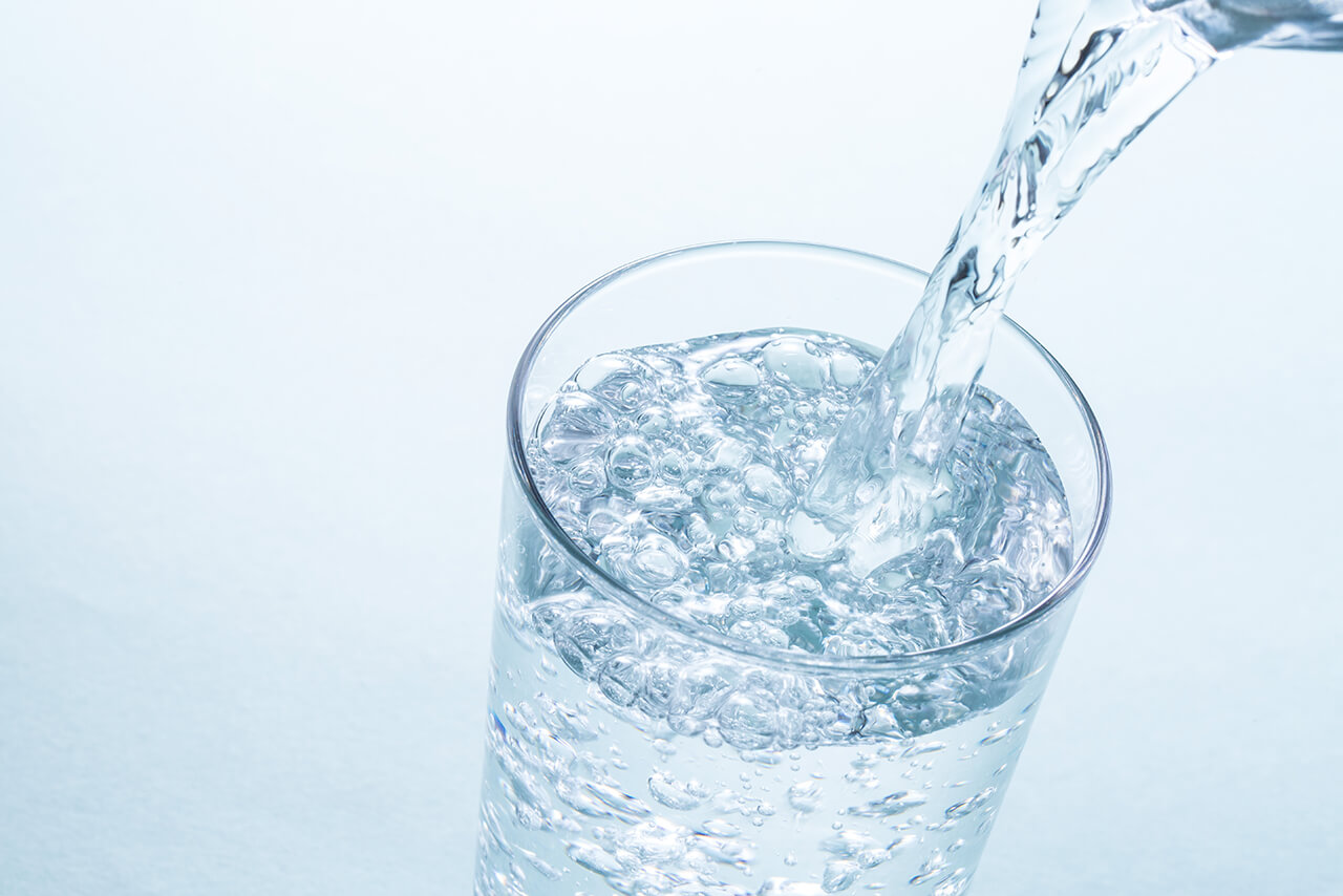 よい水を1日1リットル以上飲む
